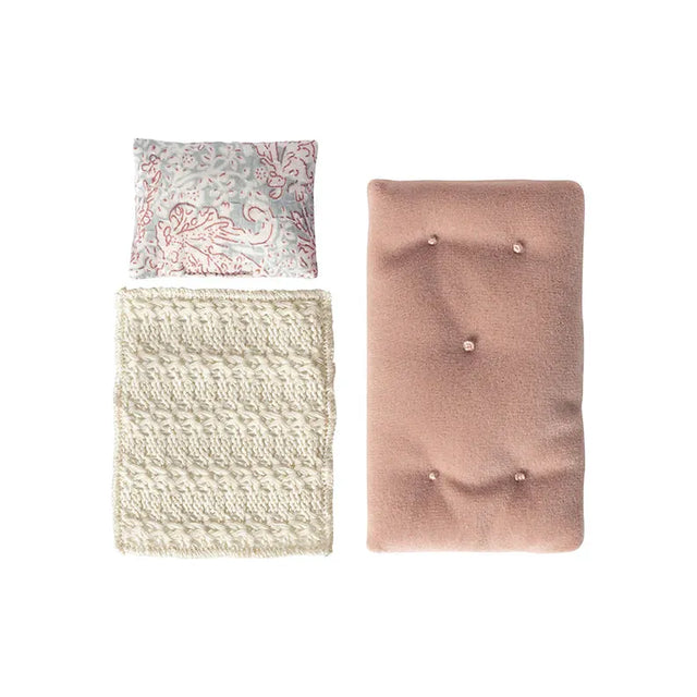 Little Sister Dancer Mouse In Day Bed