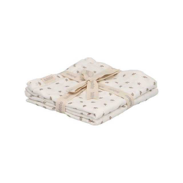 Set Of 2 White Leaf Muslins