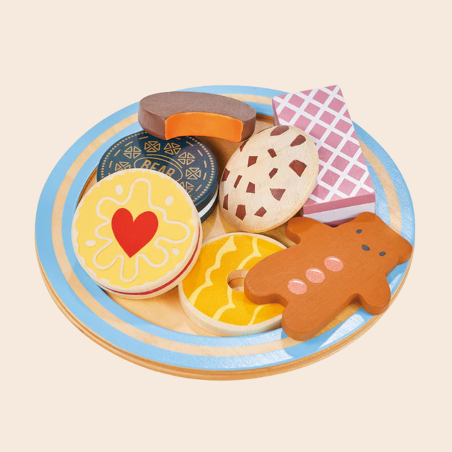 Wooden Biscuit Set