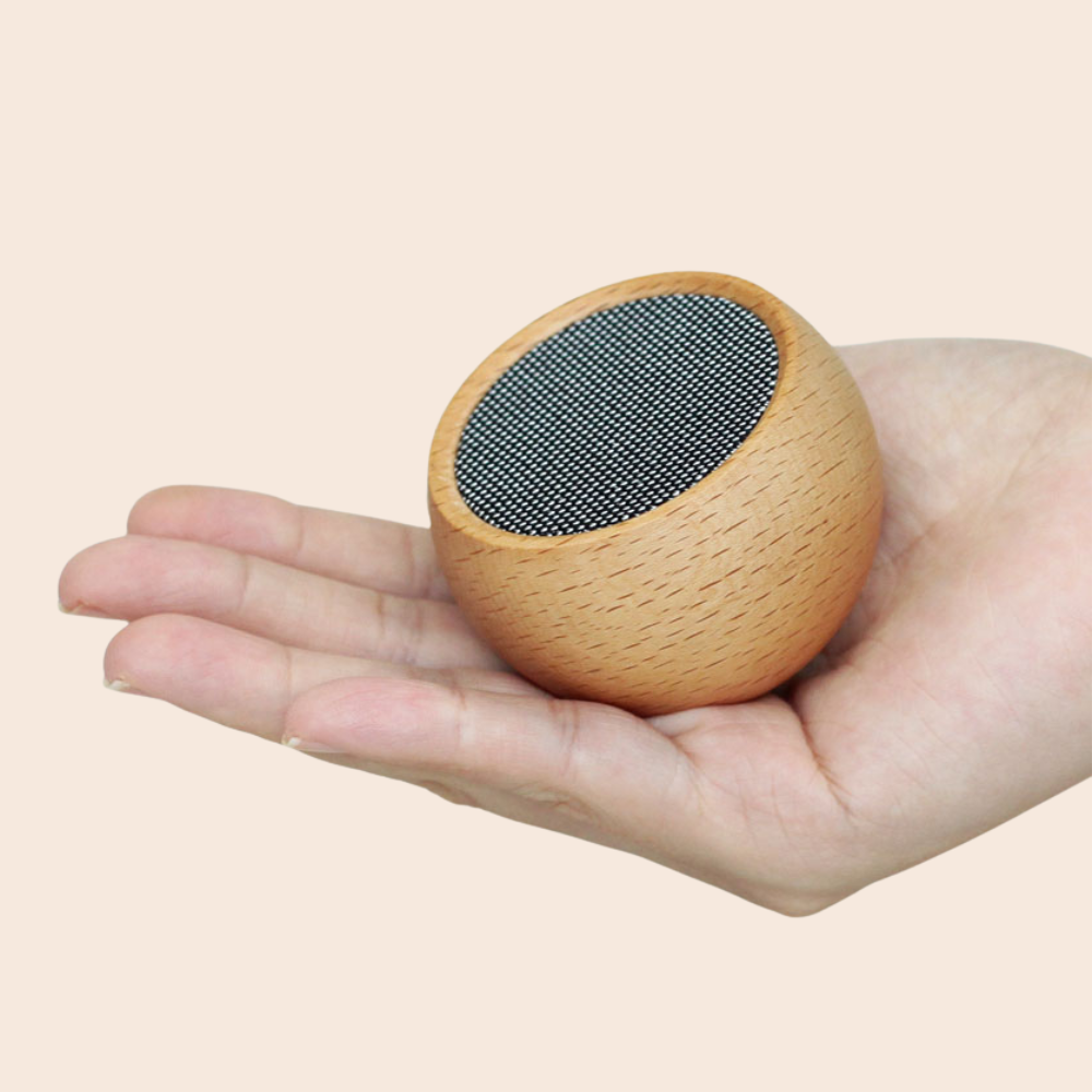 Tumbler Selfie Speaker Maple