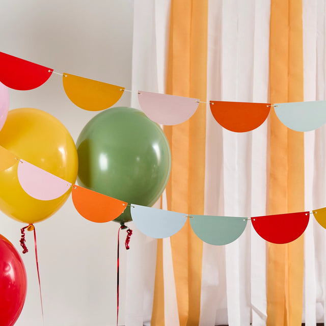 Bright Scallop Garland