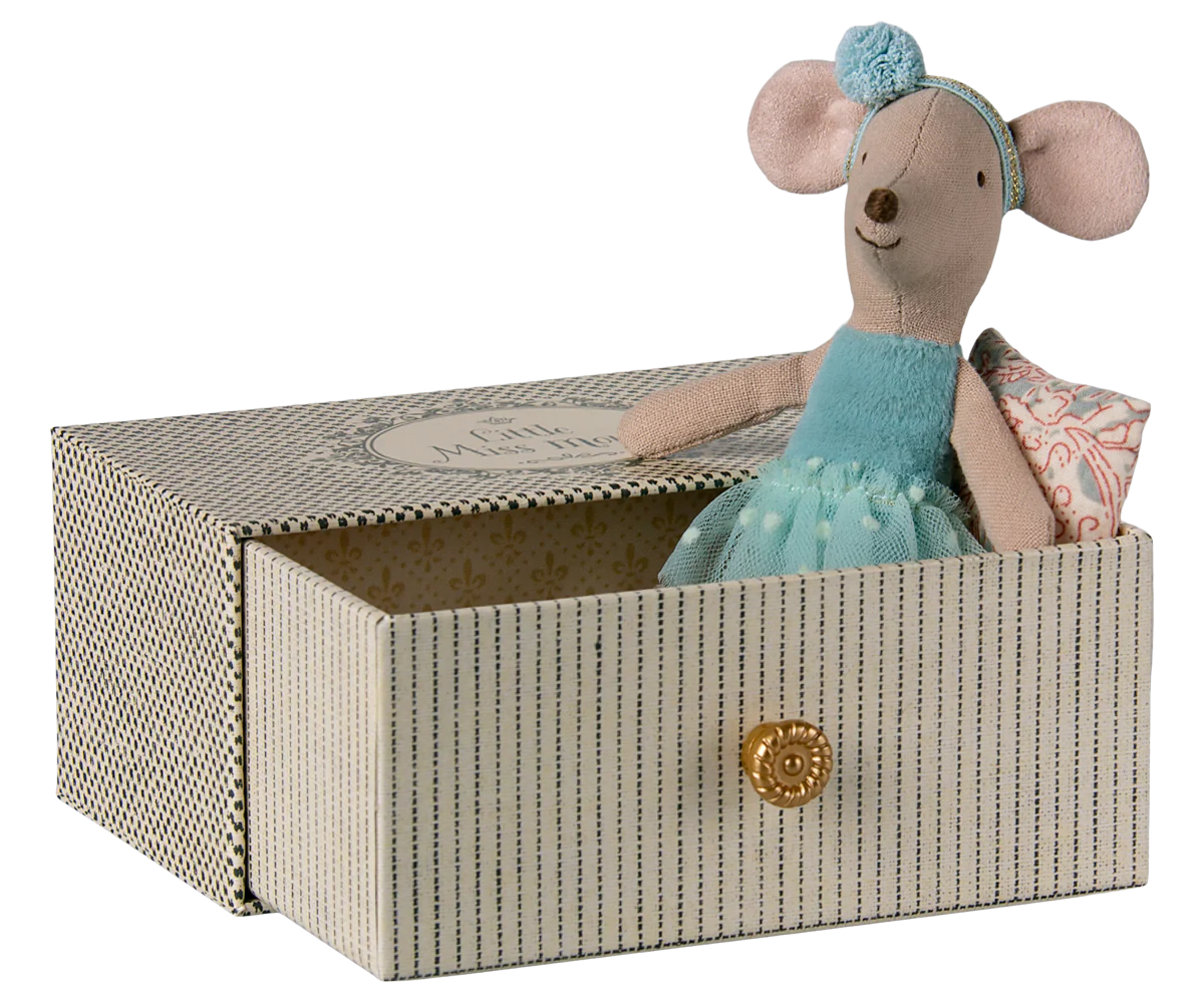 Little Sister Dancer Mouse In Day Bed