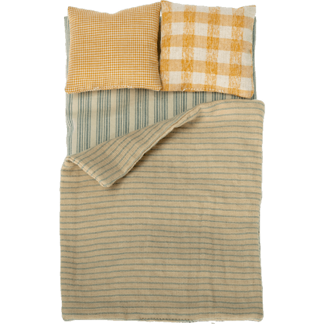 Mum And Dad Mice In Cigar Box