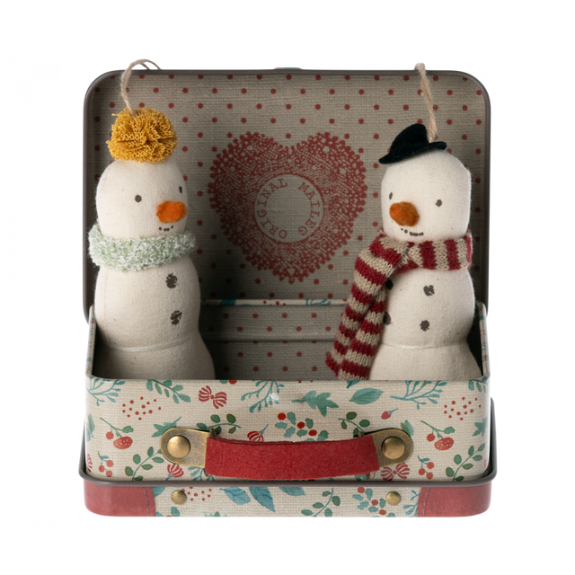 Snowmen in a Suitcase Decorations