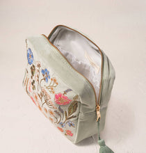 Load image into Gallery viewer, Pressed Flowers Velvet Wash Bag