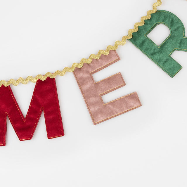 Velvet Merry Christmas Garland