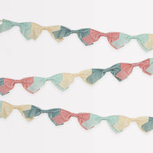 Load image into Gallery viewer, Velvet Bow Garland