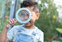 Load image into Gallery viewer, Forest Friends Magnifying Glass