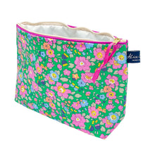 Load image into Gallery viewer, Betsy Meadow Wash Bag