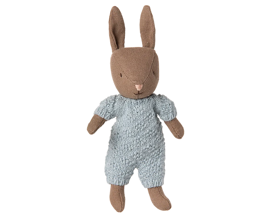 Micro Knitted Rabbits