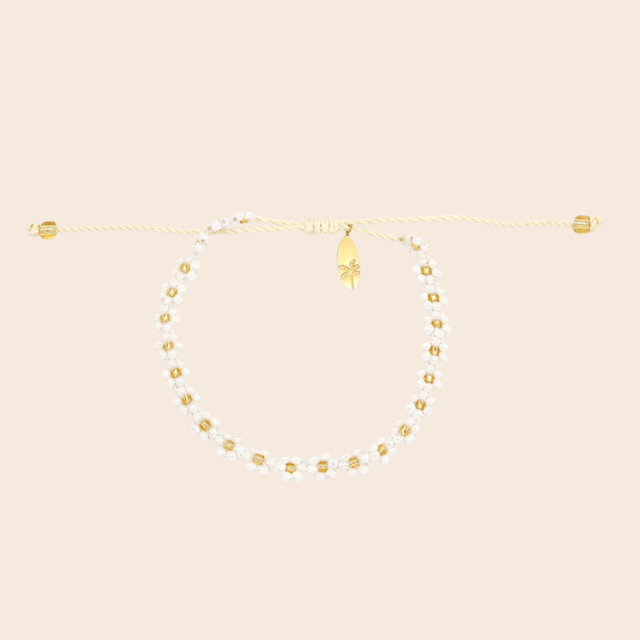 White Beaded Daisy Bracelet