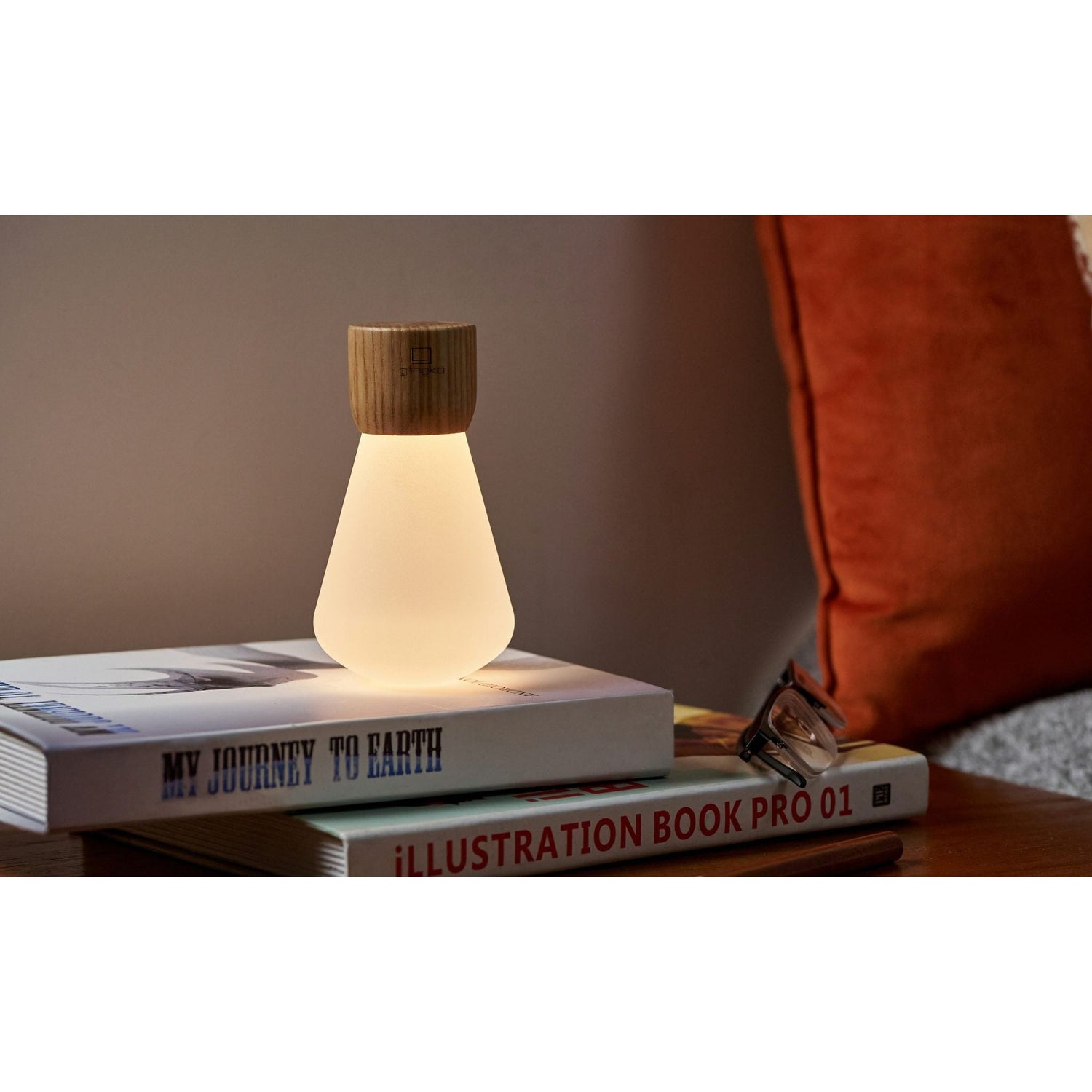 Mini Pentagon Desk Bulb White Ash