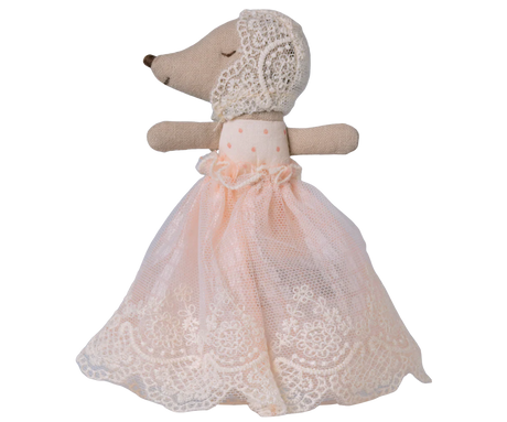 Baby Mouse In Gown: Powder