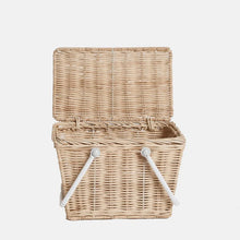 Load image into Gallery viewer, Straw Piki Rattan Basket