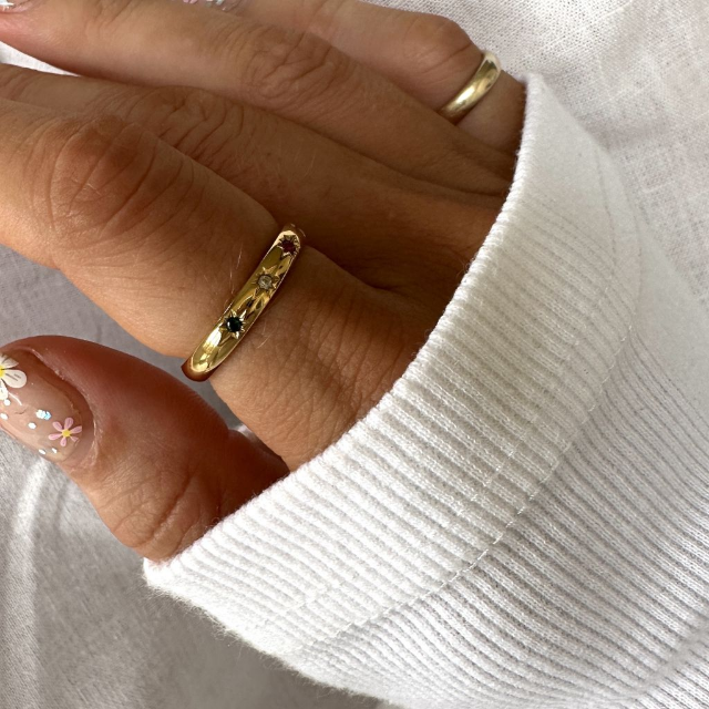 Engraved Star Gold Band Ring
