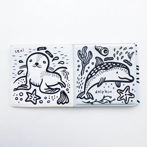 Who's In The Water Colour Changing Bath Book