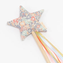 Load image into Gallery viewer, Floral Star Wand