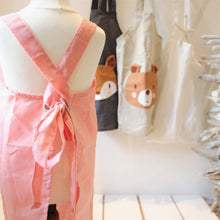 Load image into Gallery viewer, Rabbit Linen Apron