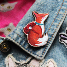 Load image into Gallery viewer, Wooden Fox Brooch