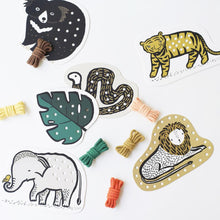 Load image into Gallery viewer, Jungle Animals Lacing Cards